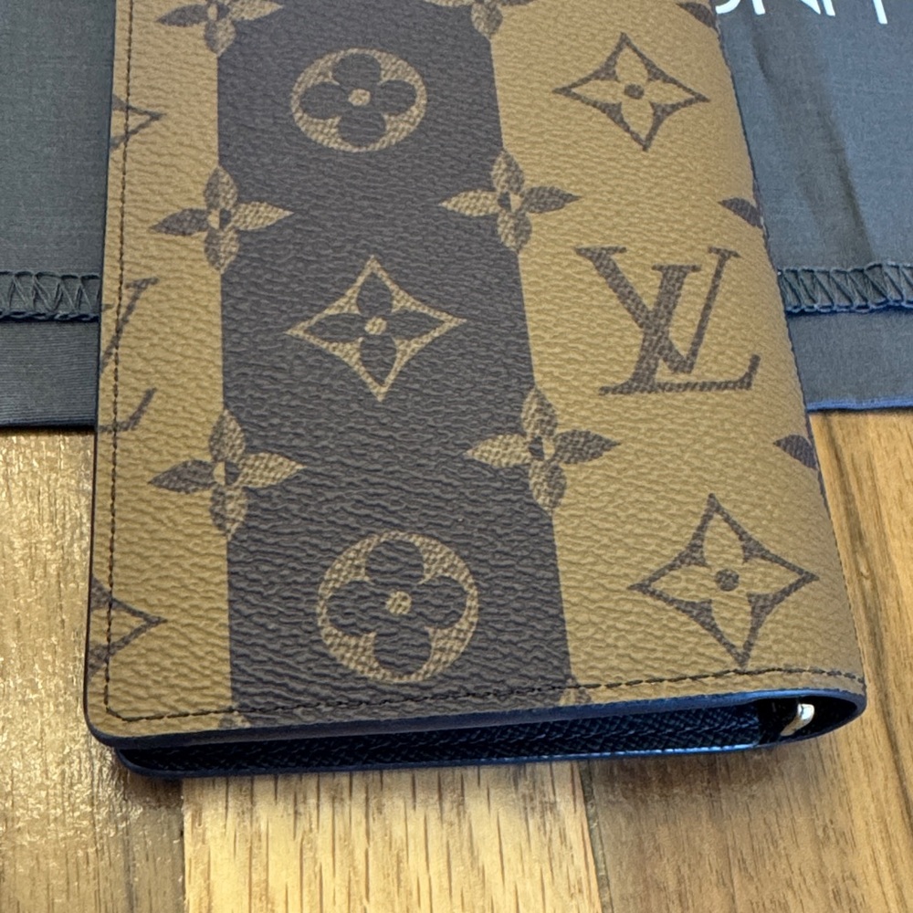 Louis Vuitton x NIGO M81008 Heart Monogram Wallet - Picture 5 of 5